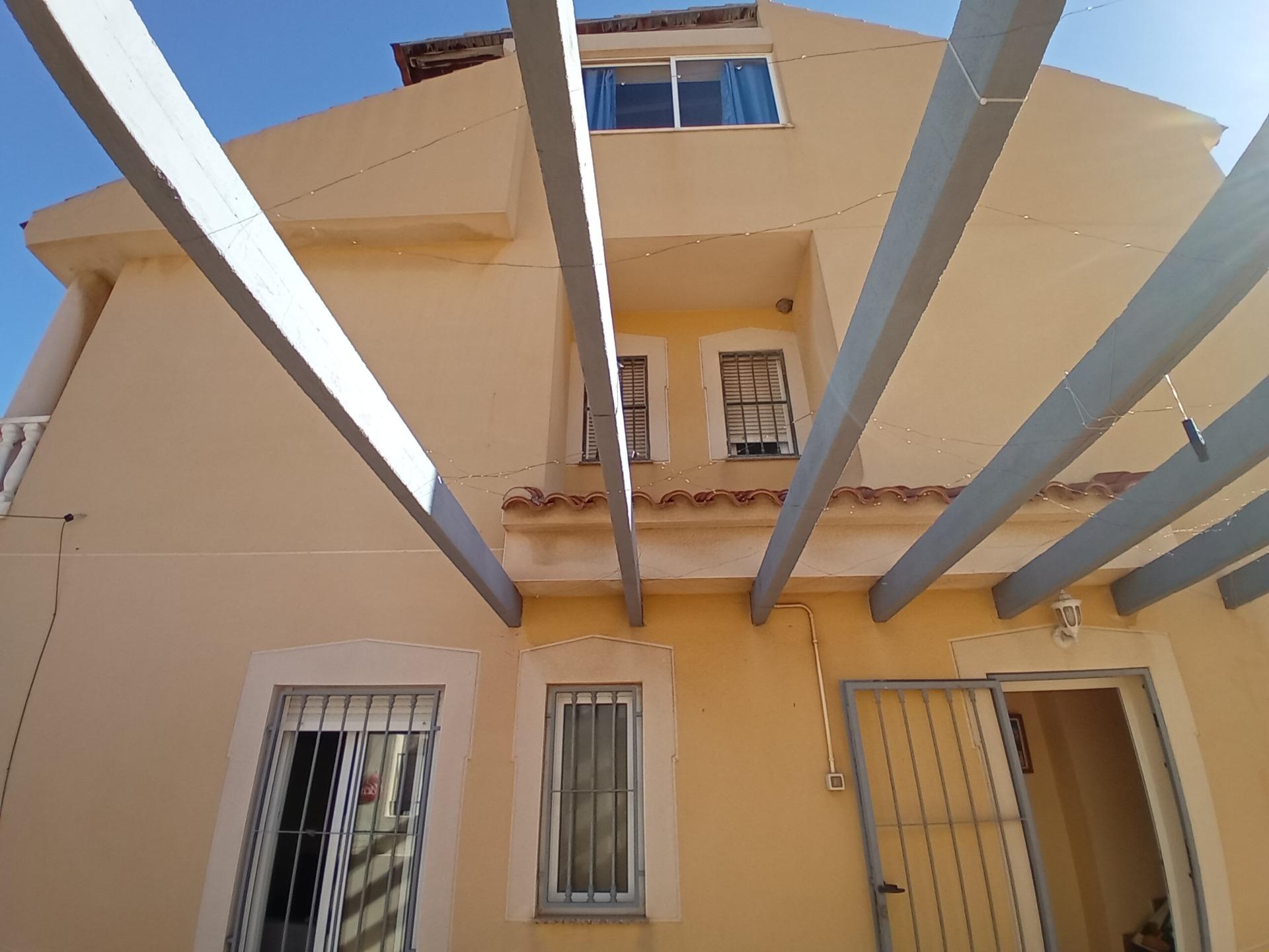 Dining area in terraced for sale in Puerto de Mazarron