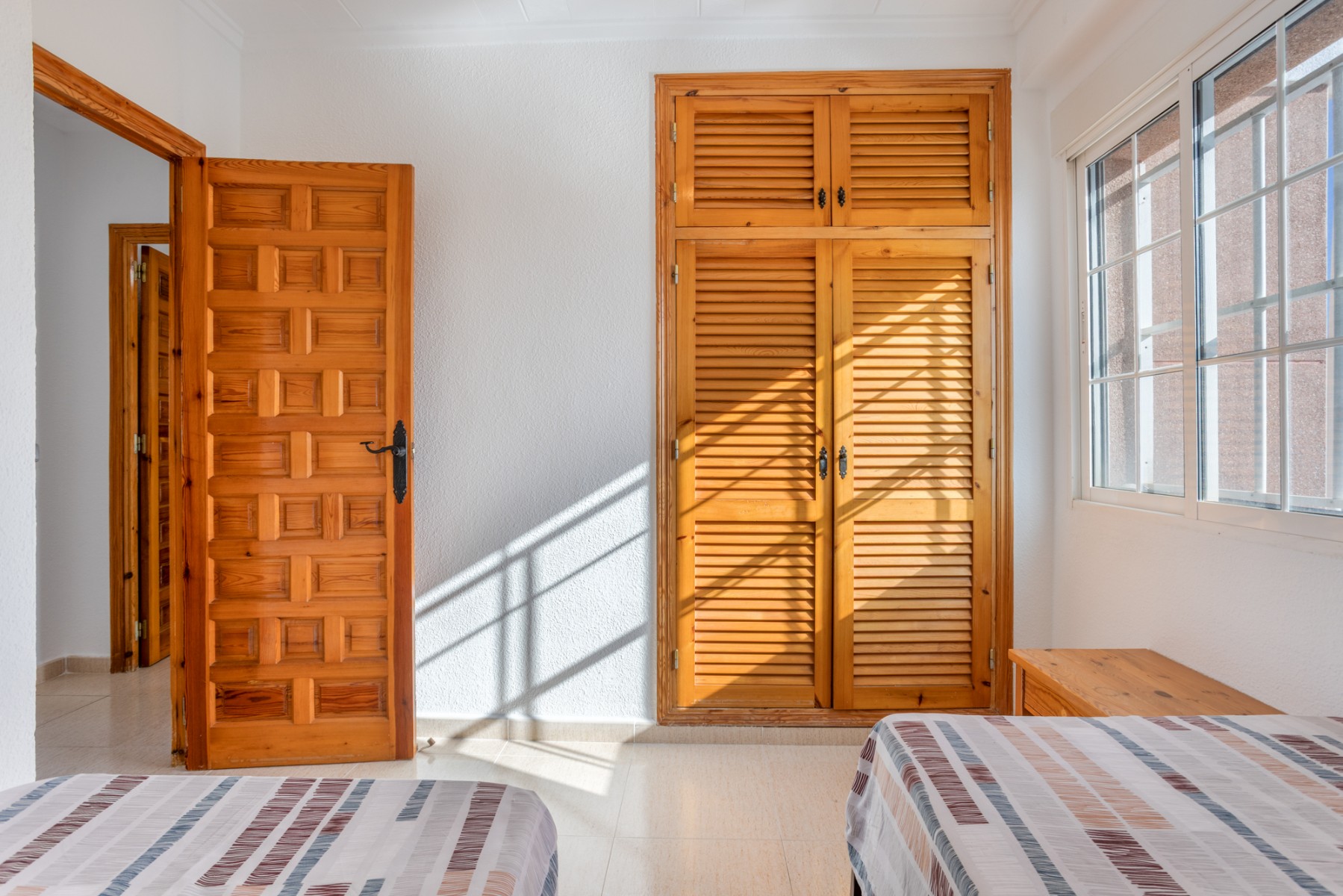 Master bedroom in villa for sale in Torrevieja