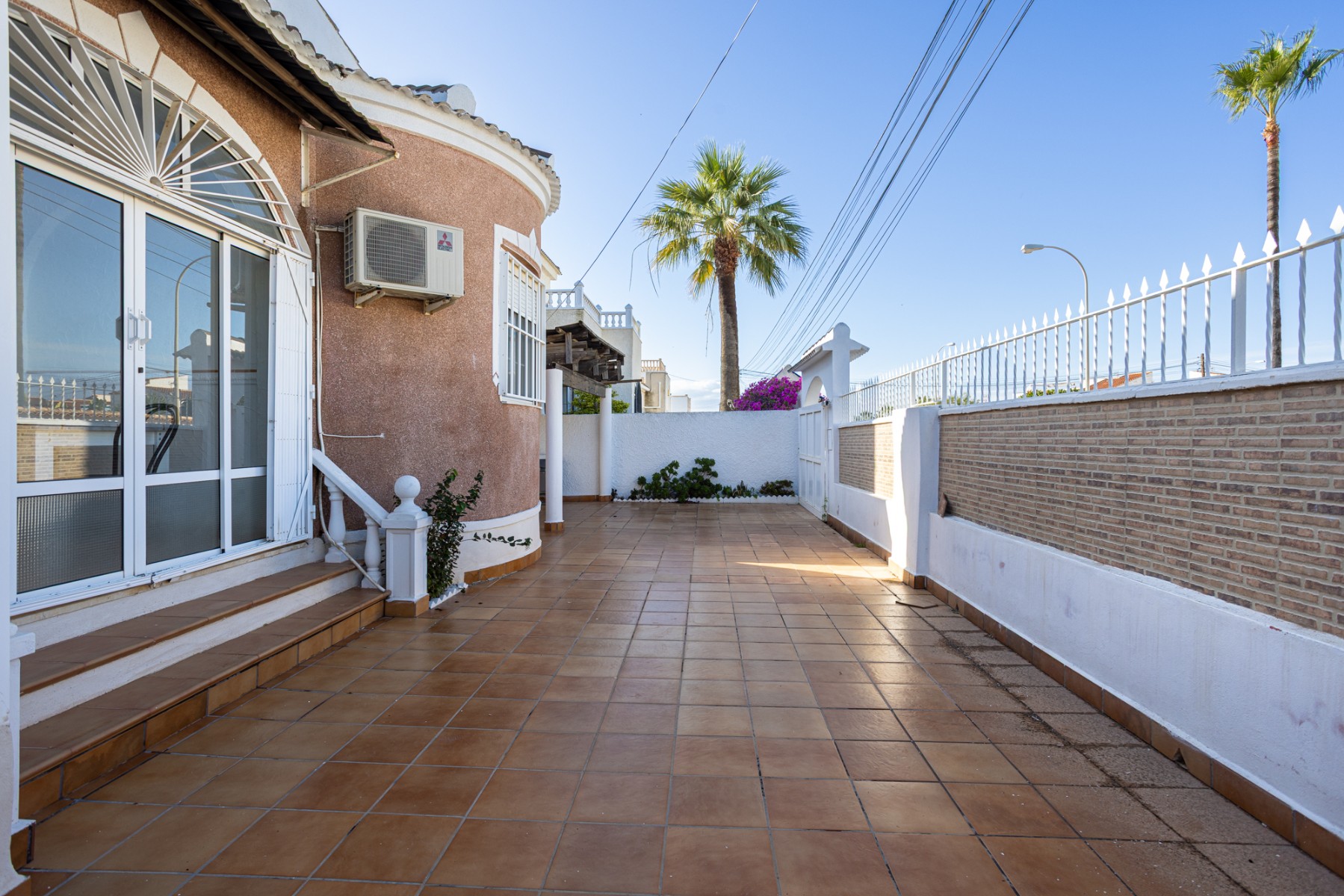 Bathroom in villa for sale in Torrevieja