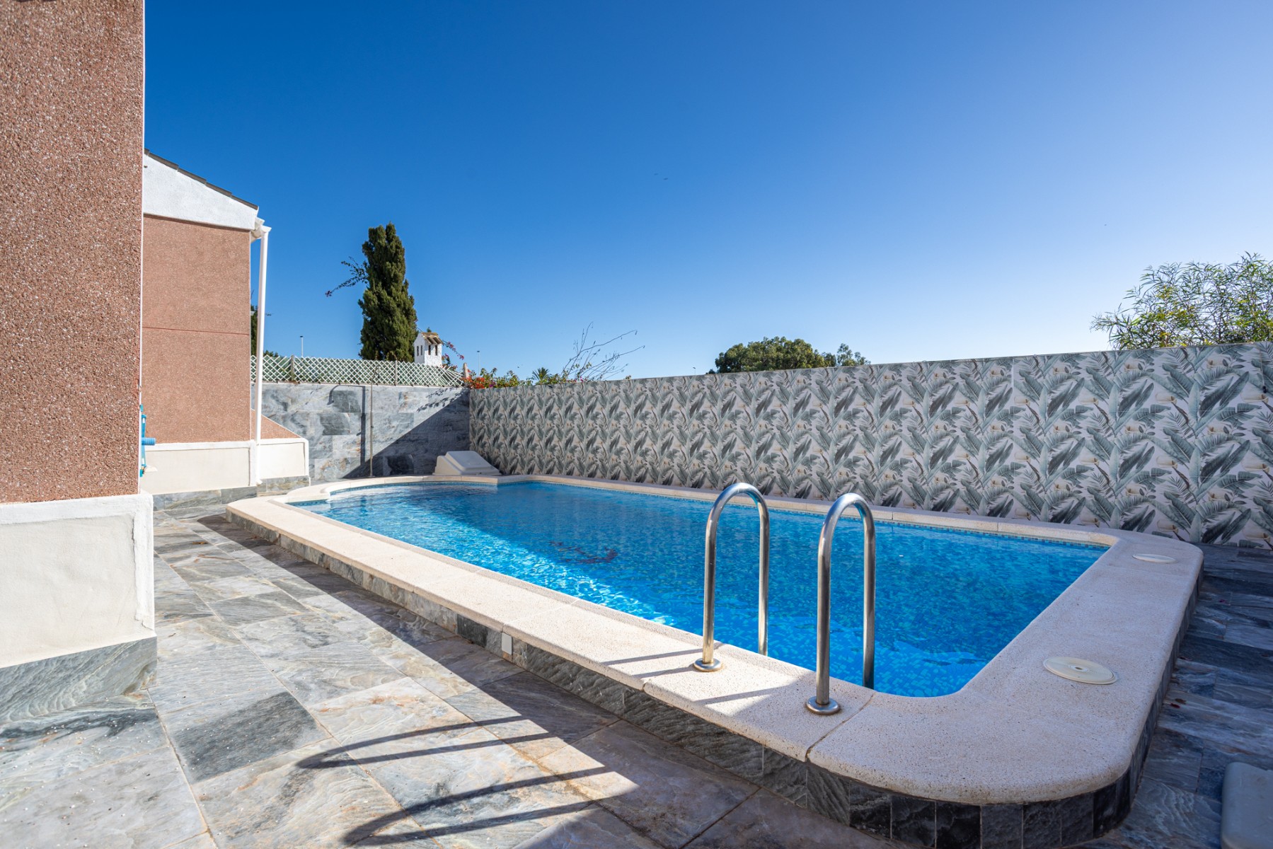 Terrace in villa for sale in Torrevieja
