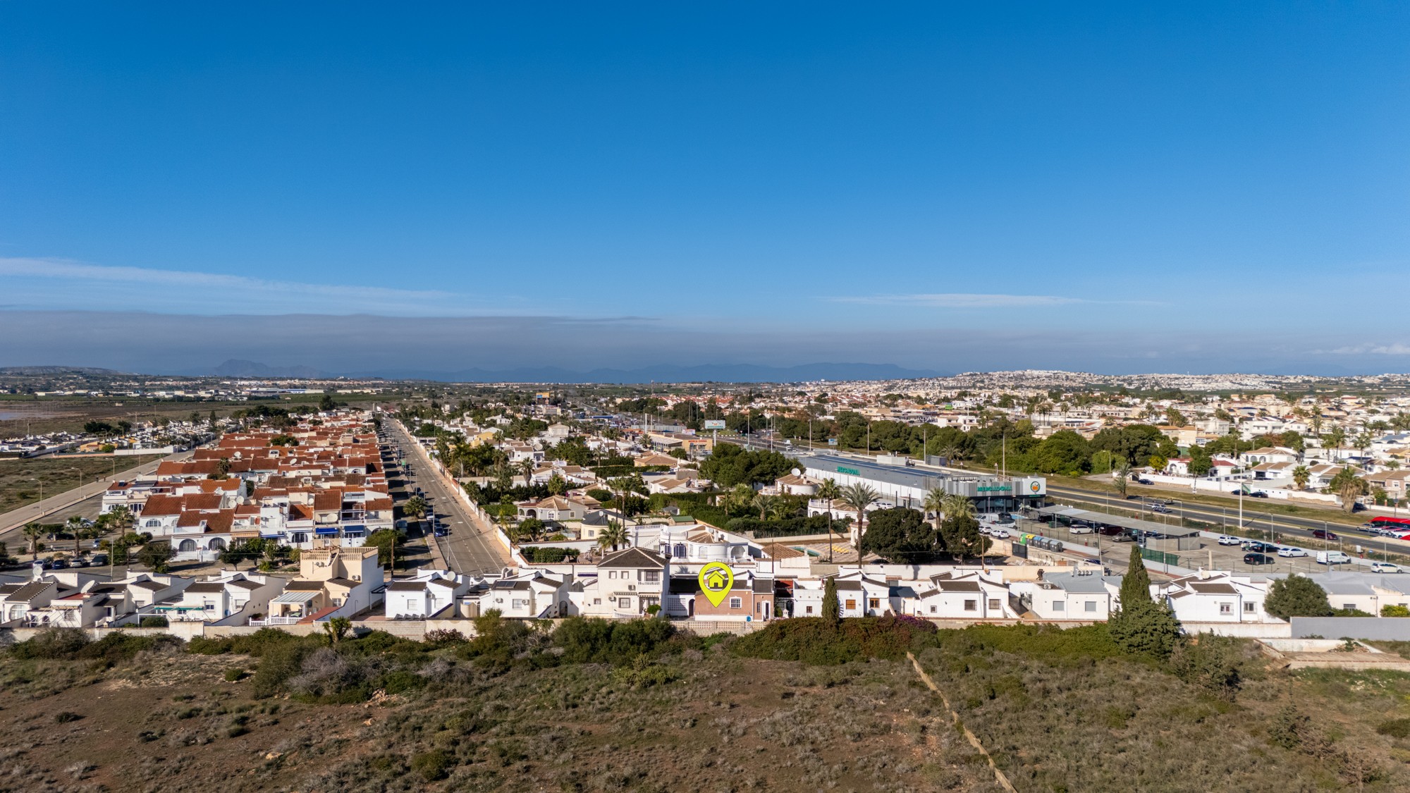 Master bedroom in villa for sale in Torrevieja