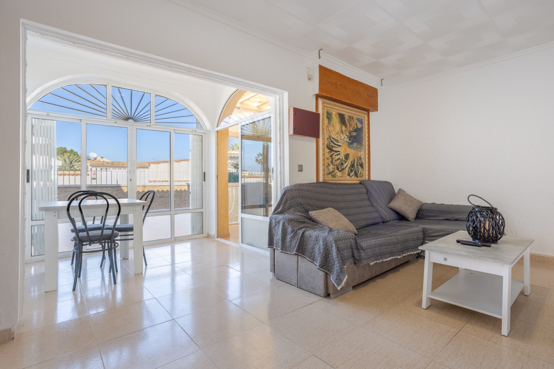 Terrace in villa for sale in Torrevieja