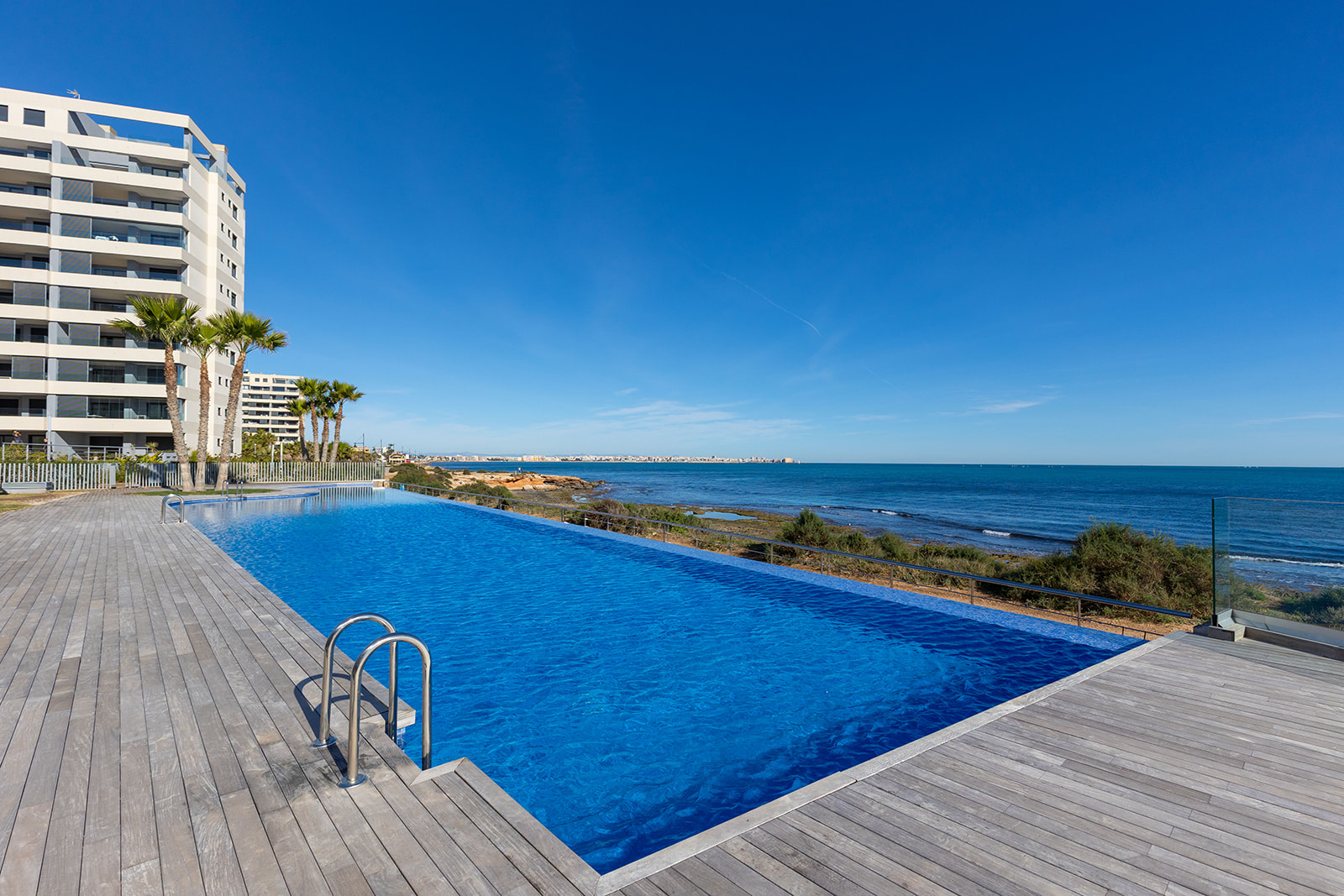 Kitchen in apartment for sale in Torrevieja