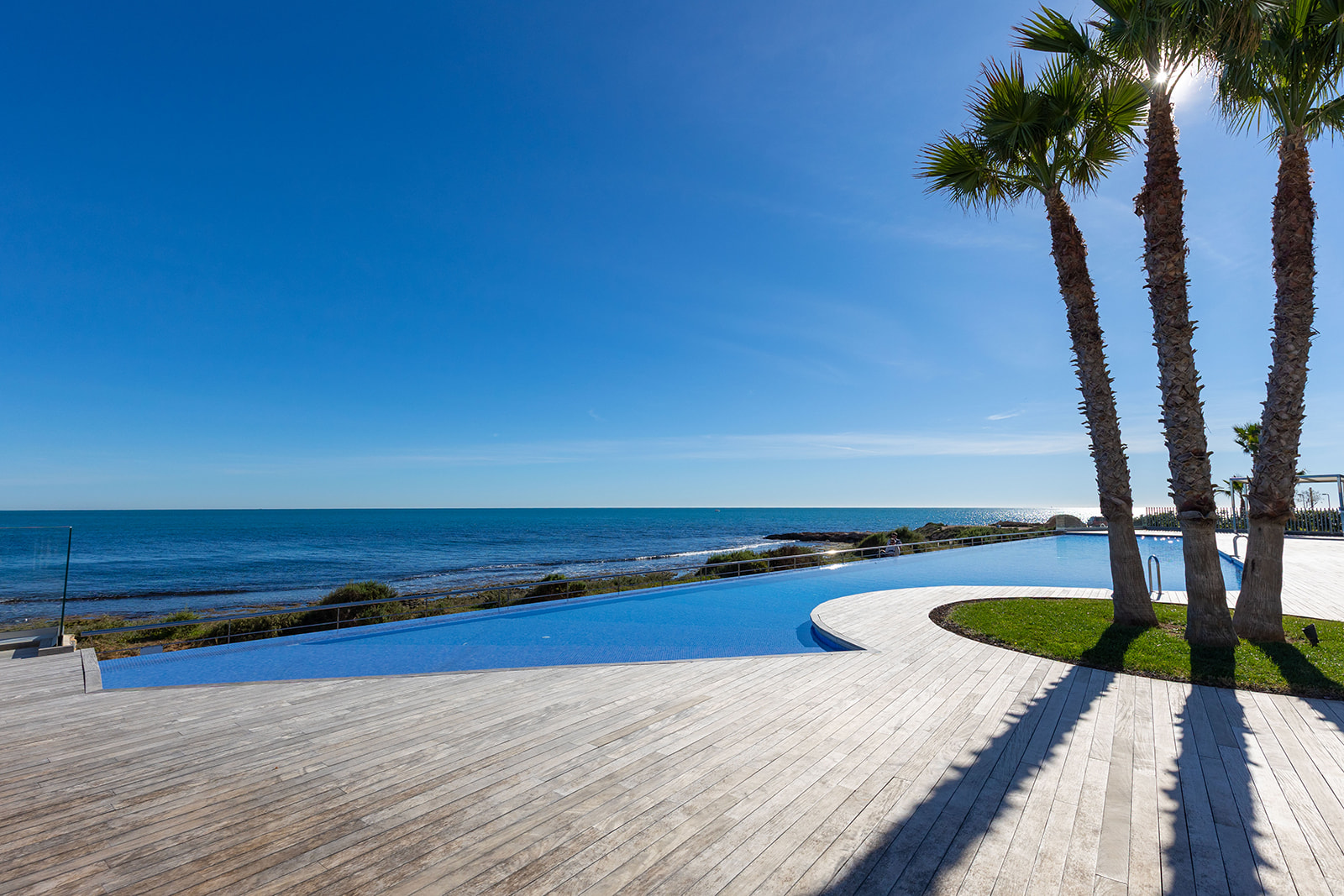 Master bedroom in apartment for sale in Torrevieja