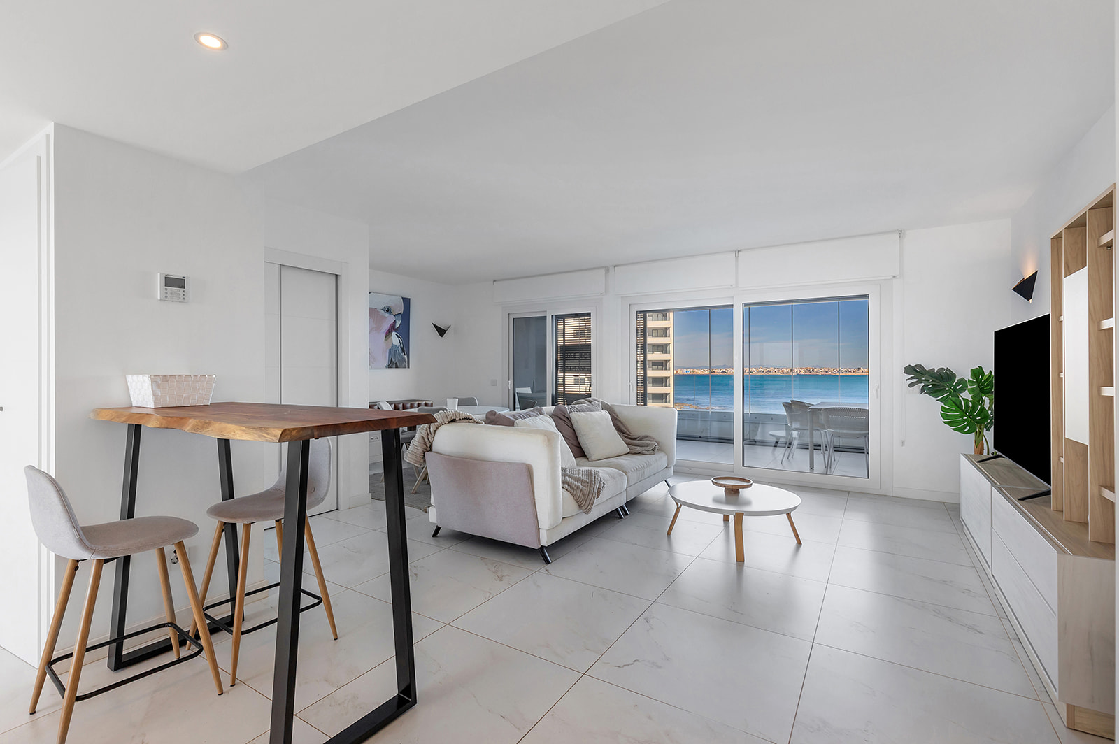 Terrace in apartment for sale in Torrevieja