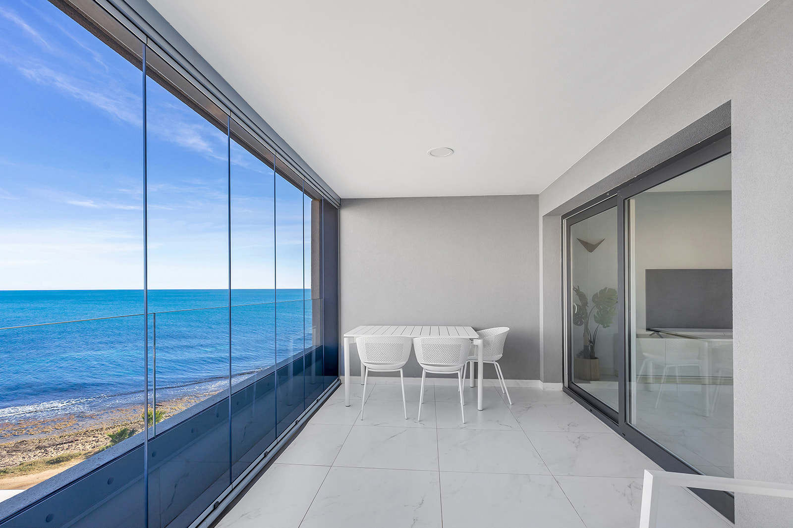 Dining area in apartment for sale in Torrevieja
