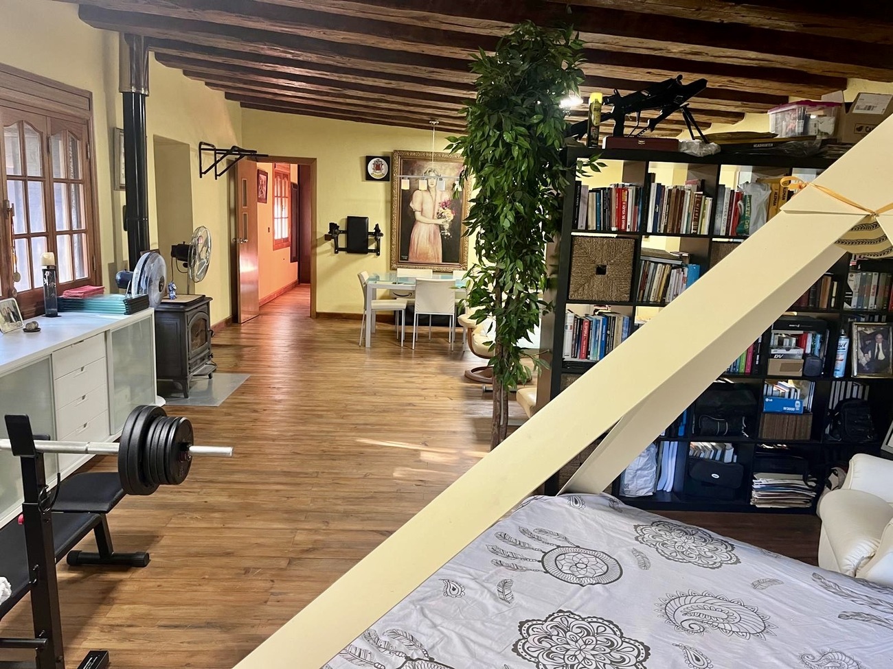 Bedroom in finca for sale in Gea Y Truyols