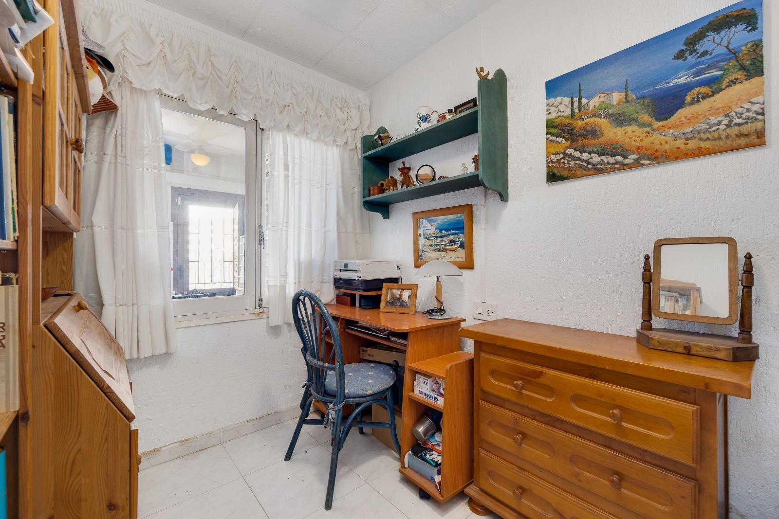 Bedroom in villa for sale in Torrevieja