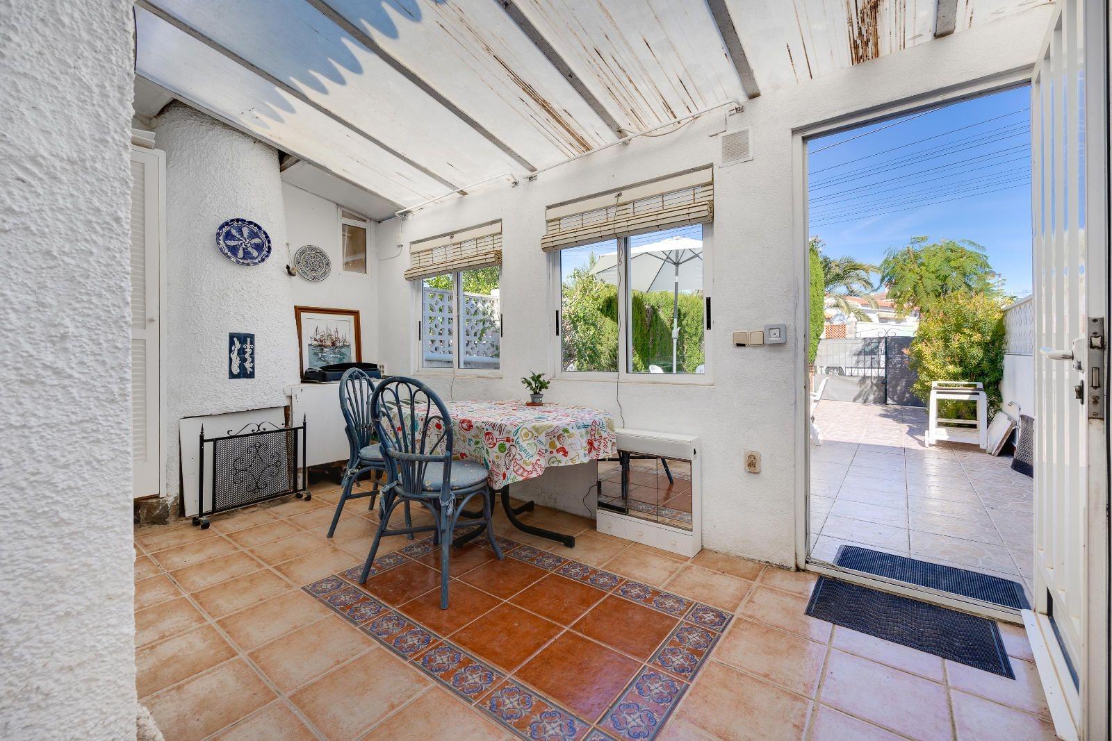 Bedrooms: 2, Bathrooms: 1, Villa in Torrevieja, Alicante, Spain
