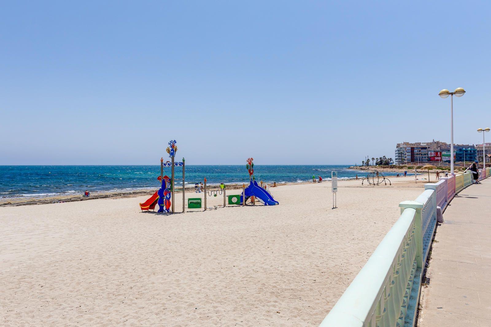 Bedroom in villa for sale in Torrevieja
