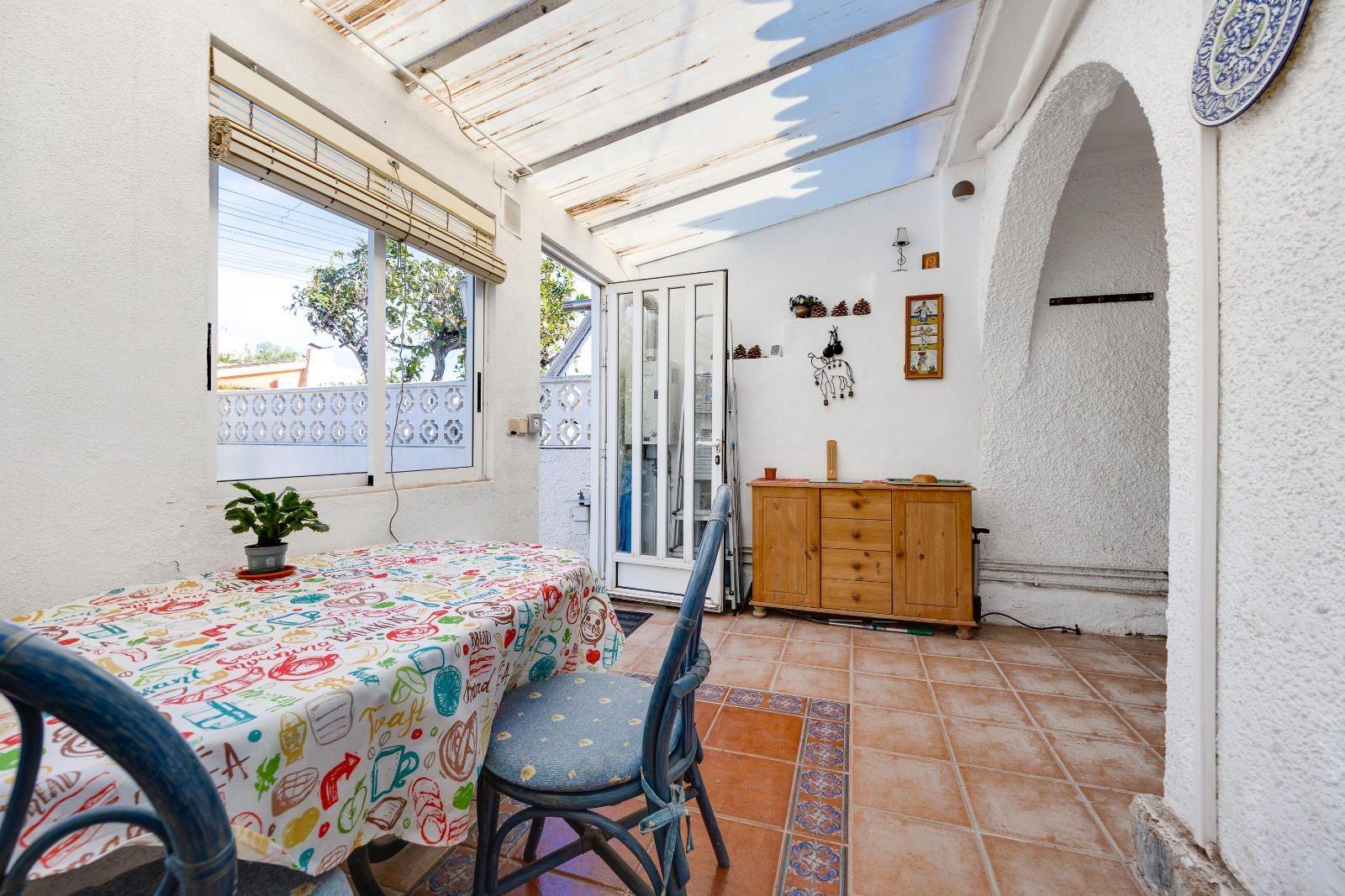 Bedrooms: 2, Bathrooms: 1, Villa in Torrevieja, Alicante, Spain