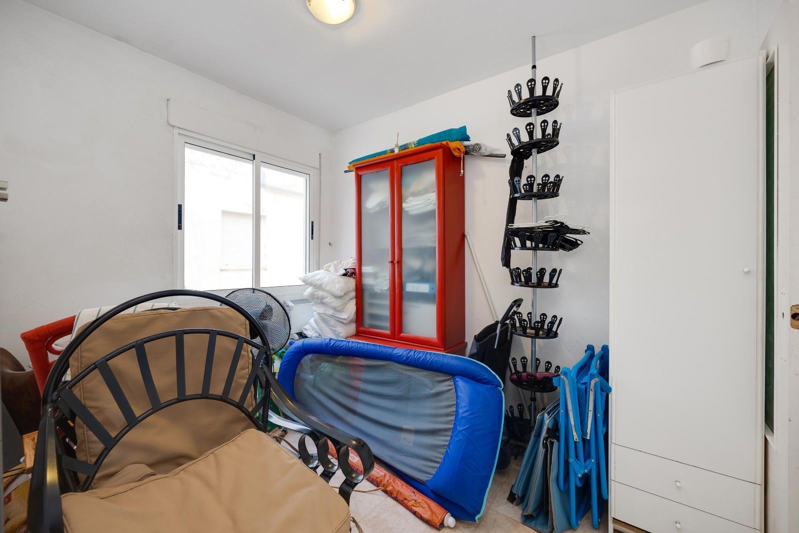 Bedroom in bungalow for sale in Torrevieja