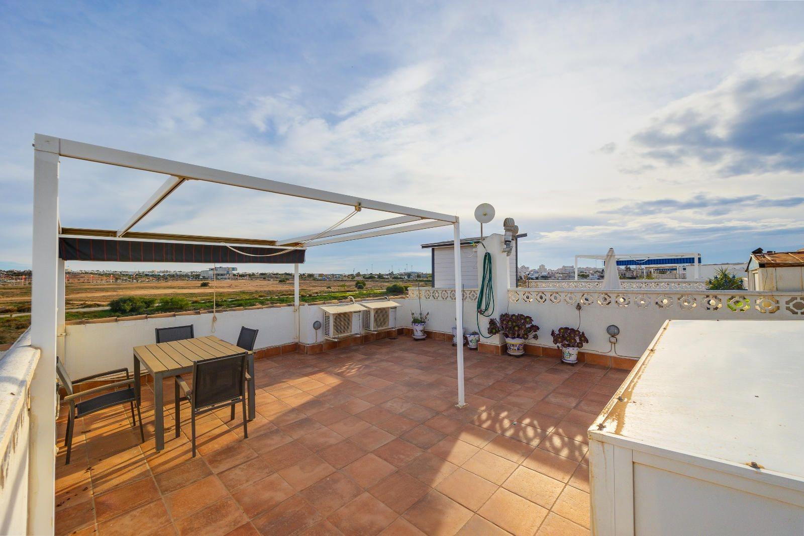 Master bedroom in bungalow for sale in Torrevieja