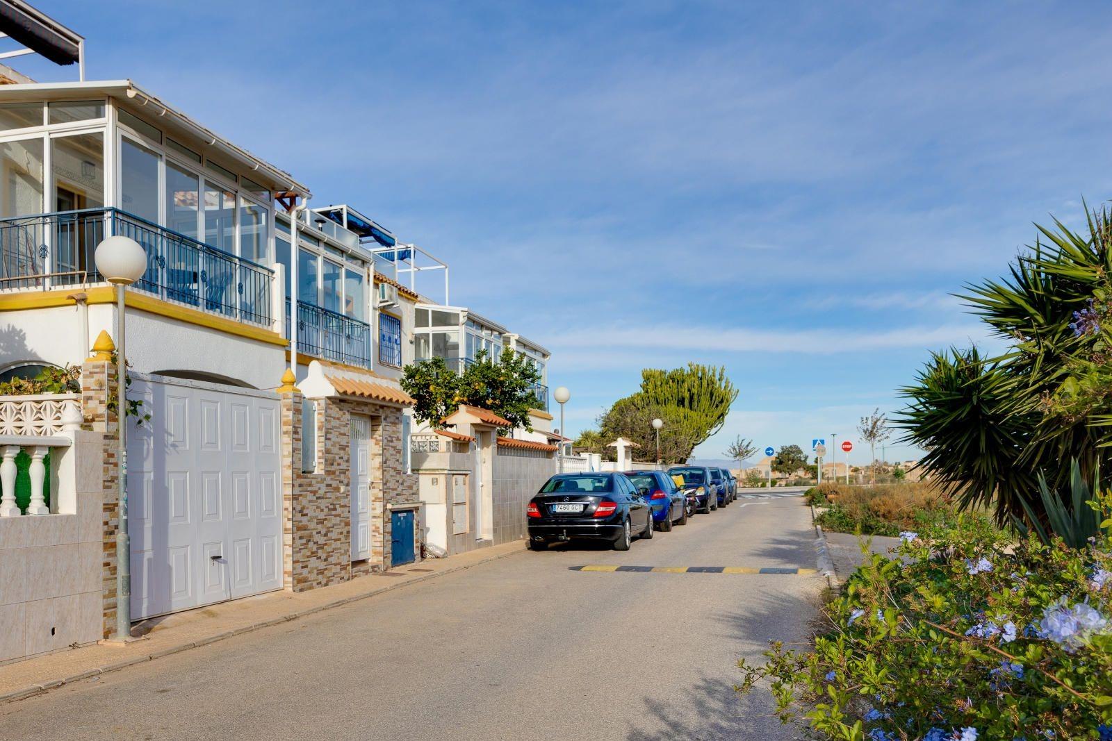 Dining area in bungalow for sale in Torrevieja