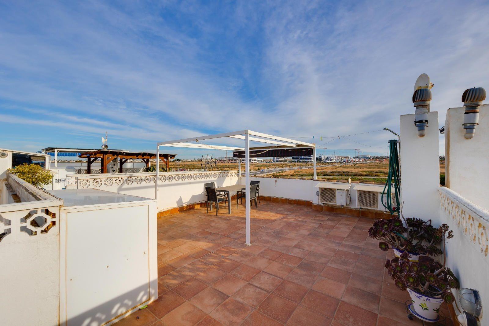 Bedroom in bungalow for sale in Torrevieja