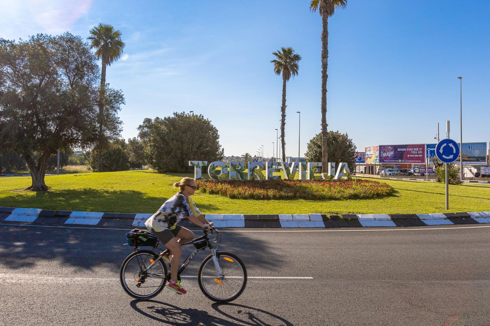 Terrace in bungalow for sale in Torrevieja