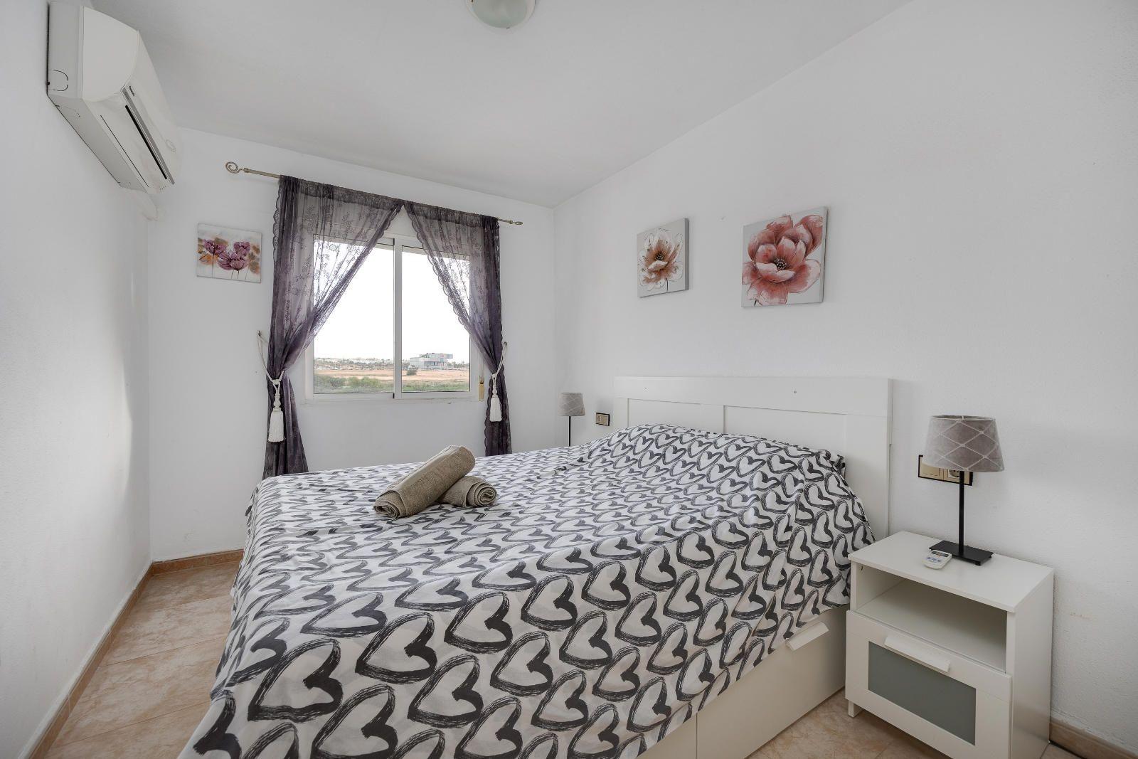Bedroom in bungalow for sale in Torrevieja