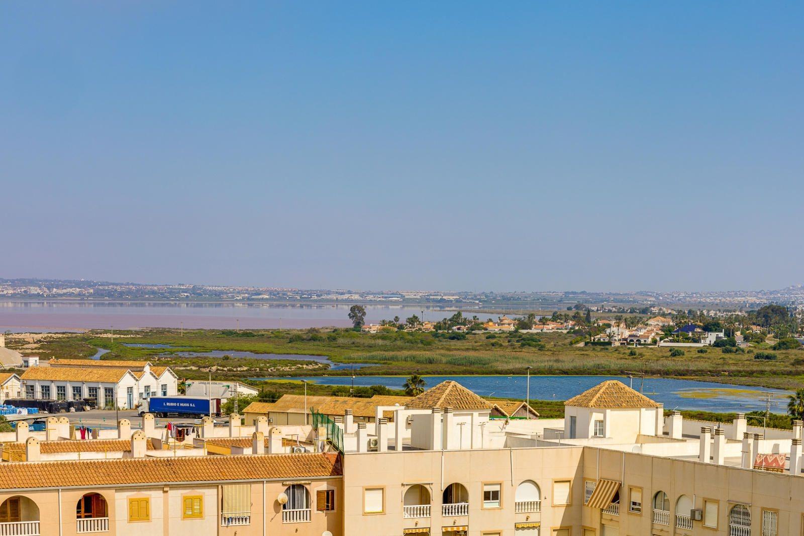 Bedroom in apartment for sale in Torrevieja