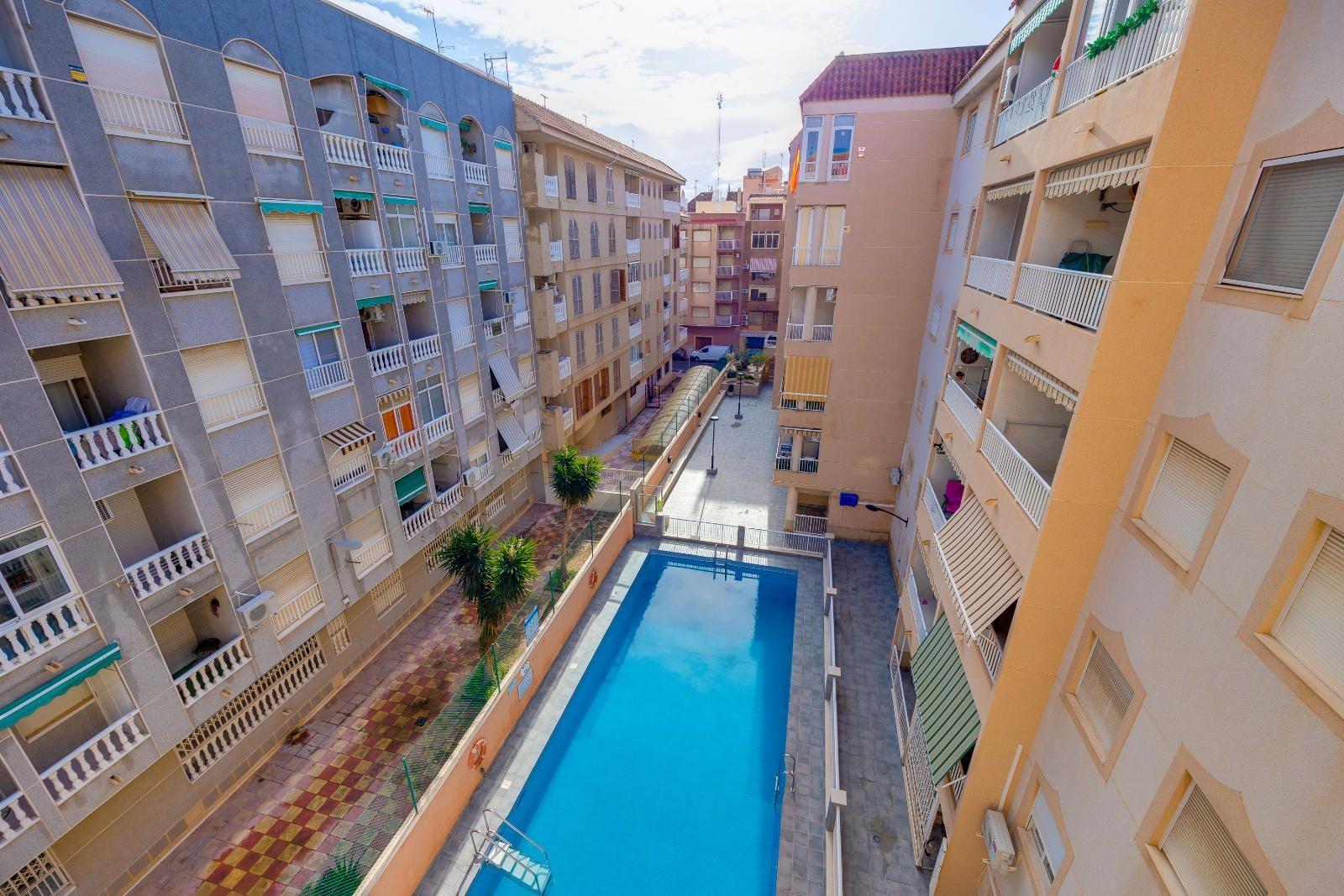 Terrace in apartment for sale in Torrevieja
