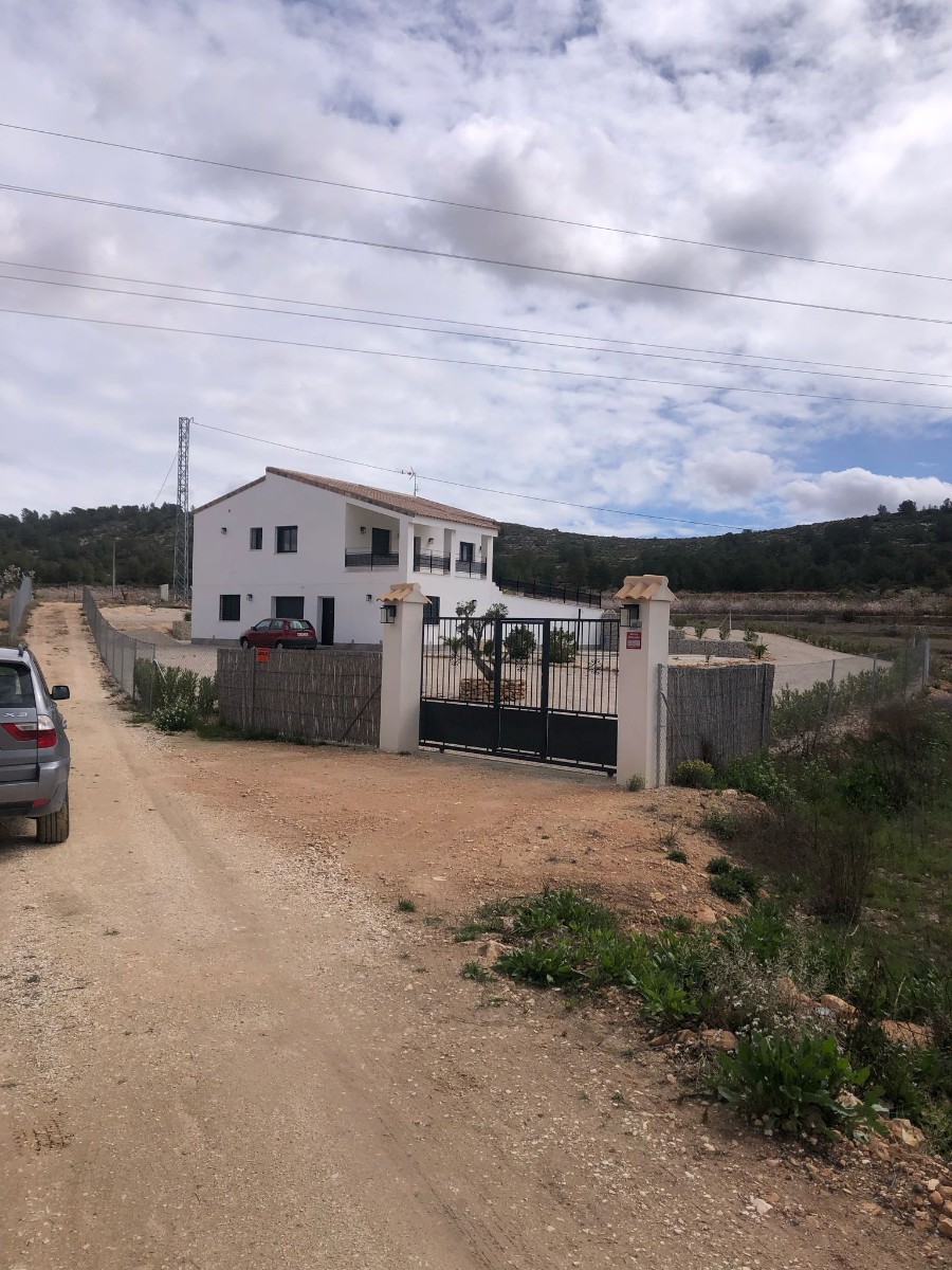Terrace in villa for sale in Pinoso