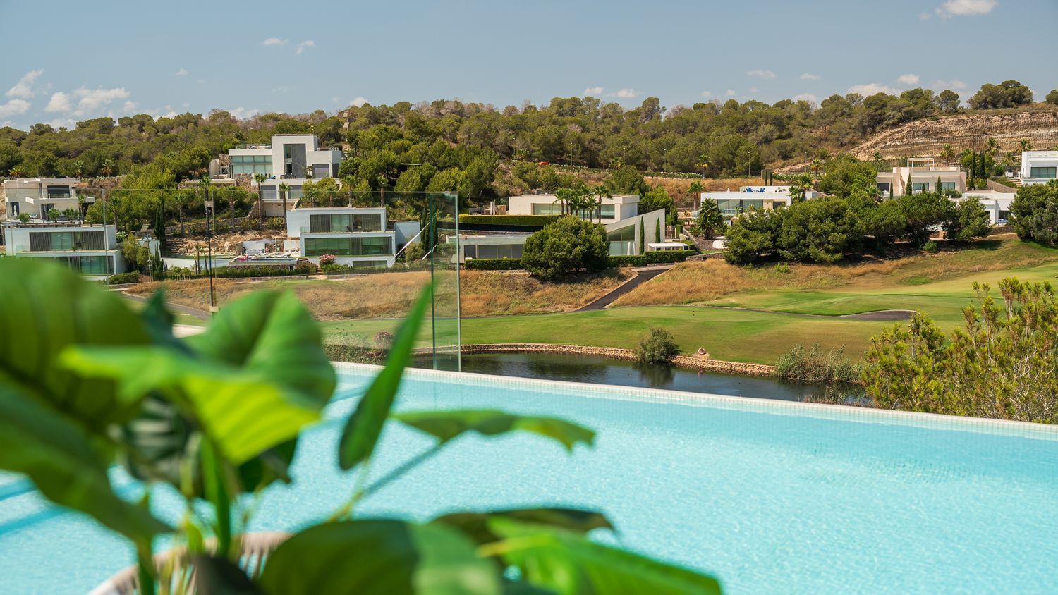 Garden in villa for sale in Orihuela