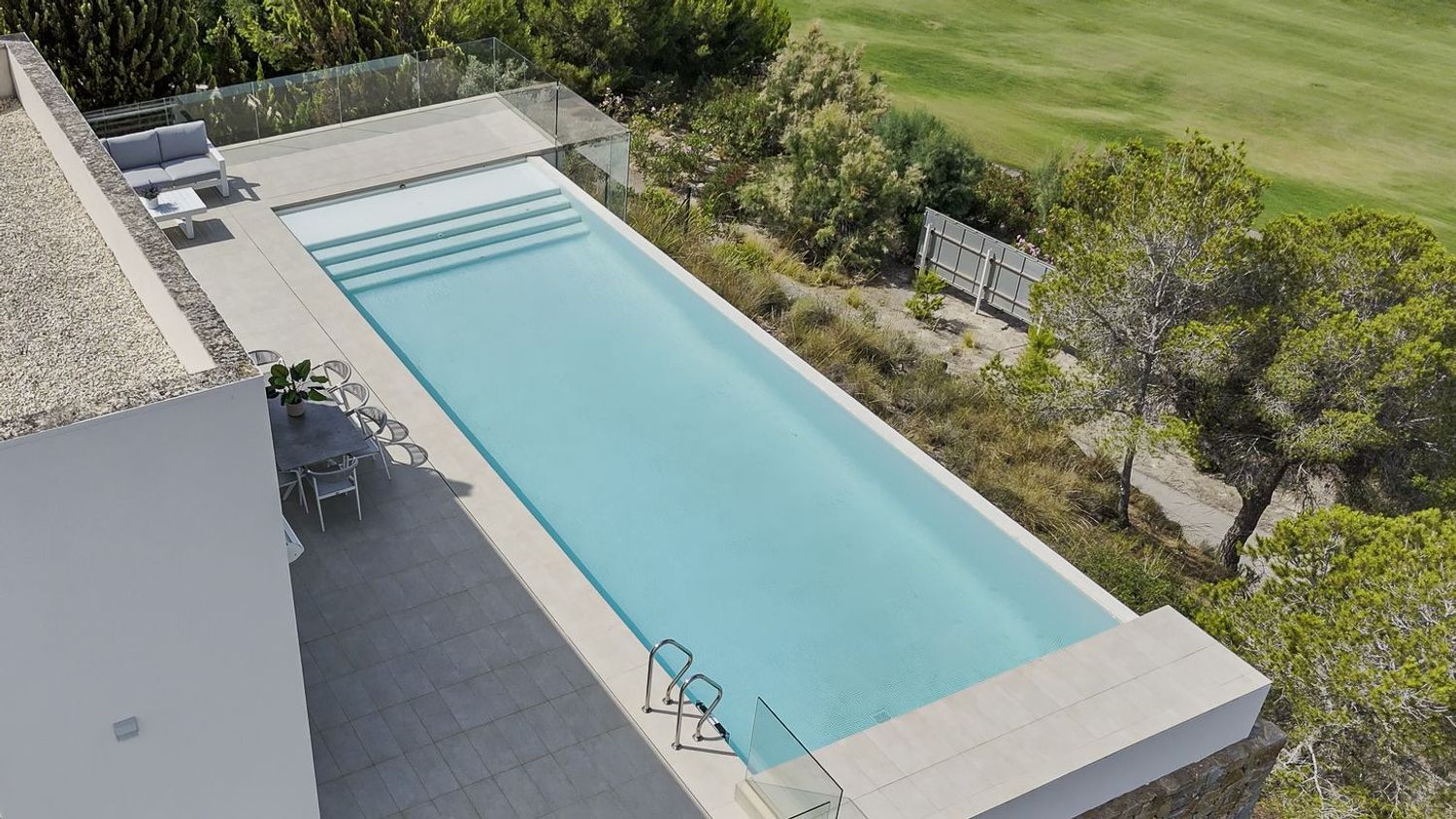 Bedroom in villa for sale in Orihuela
