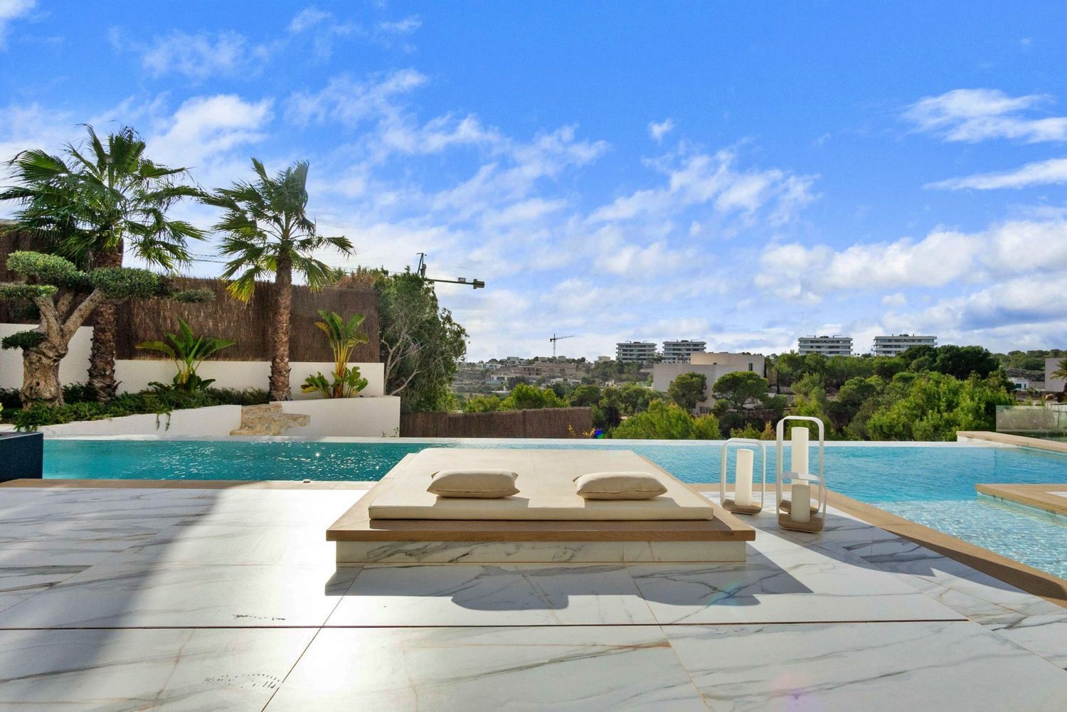 Master bedroom in villa for sale in Orihuela