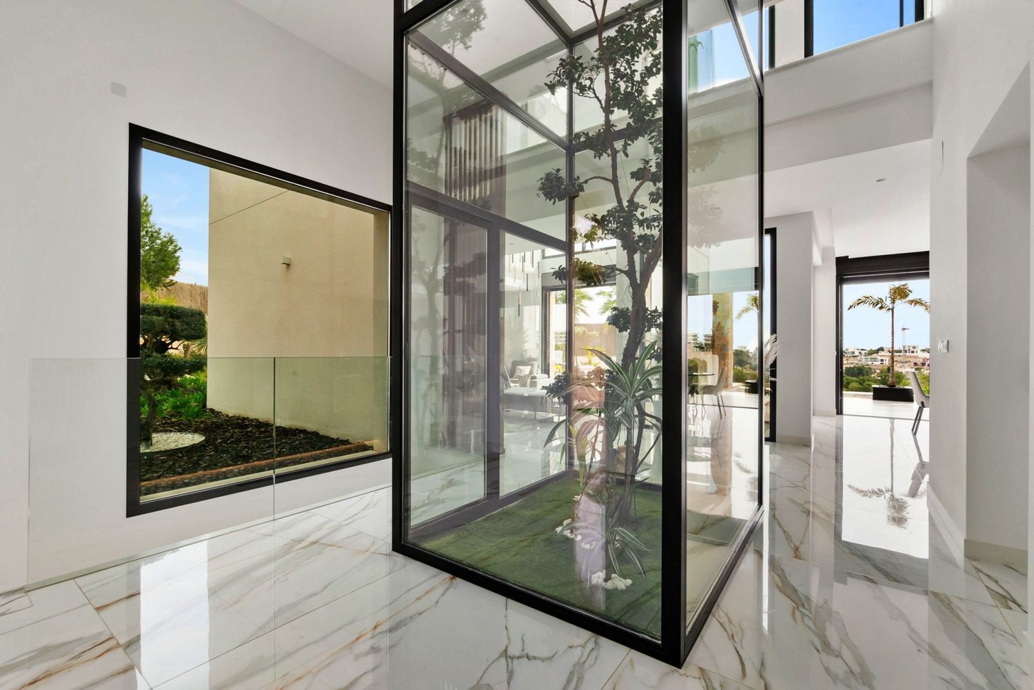 Dining area in villa for sale in Orihuela