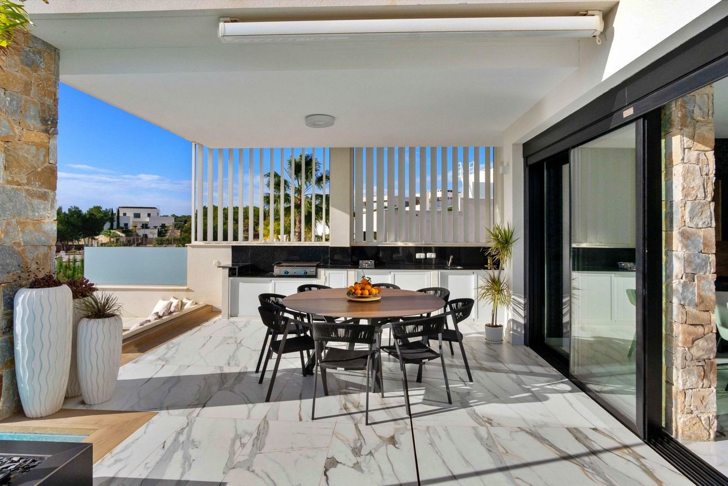 Pool area in villa for sale in Orihuela