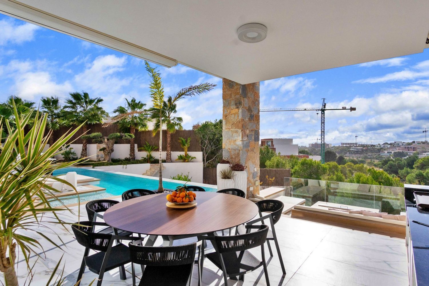 Dining area in villa for sale in Orihuela