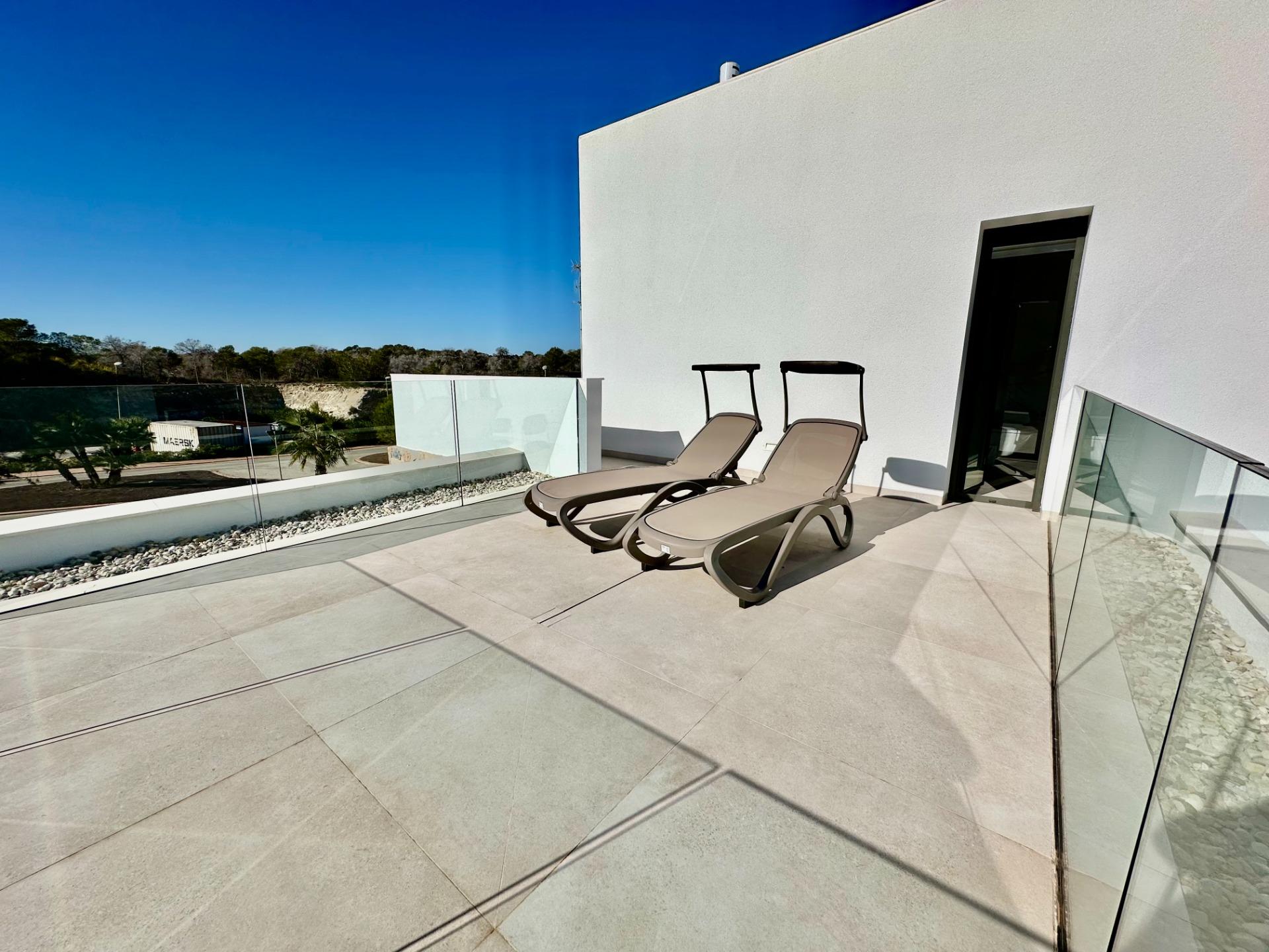 Terrace in villa for sale in Orihuela