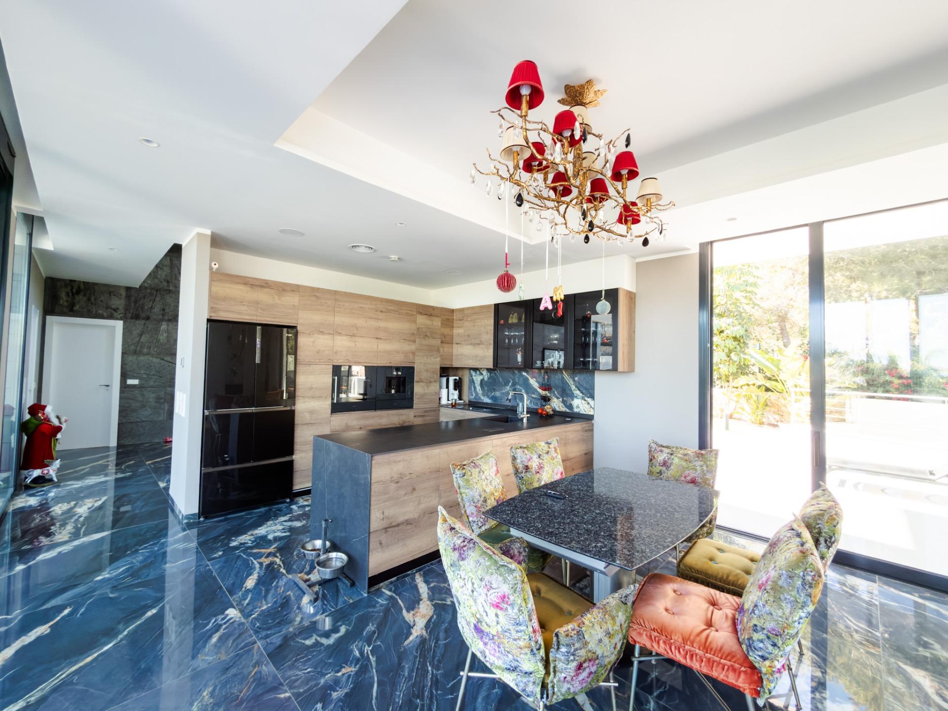 Terrace in villa for sale in Orihuela