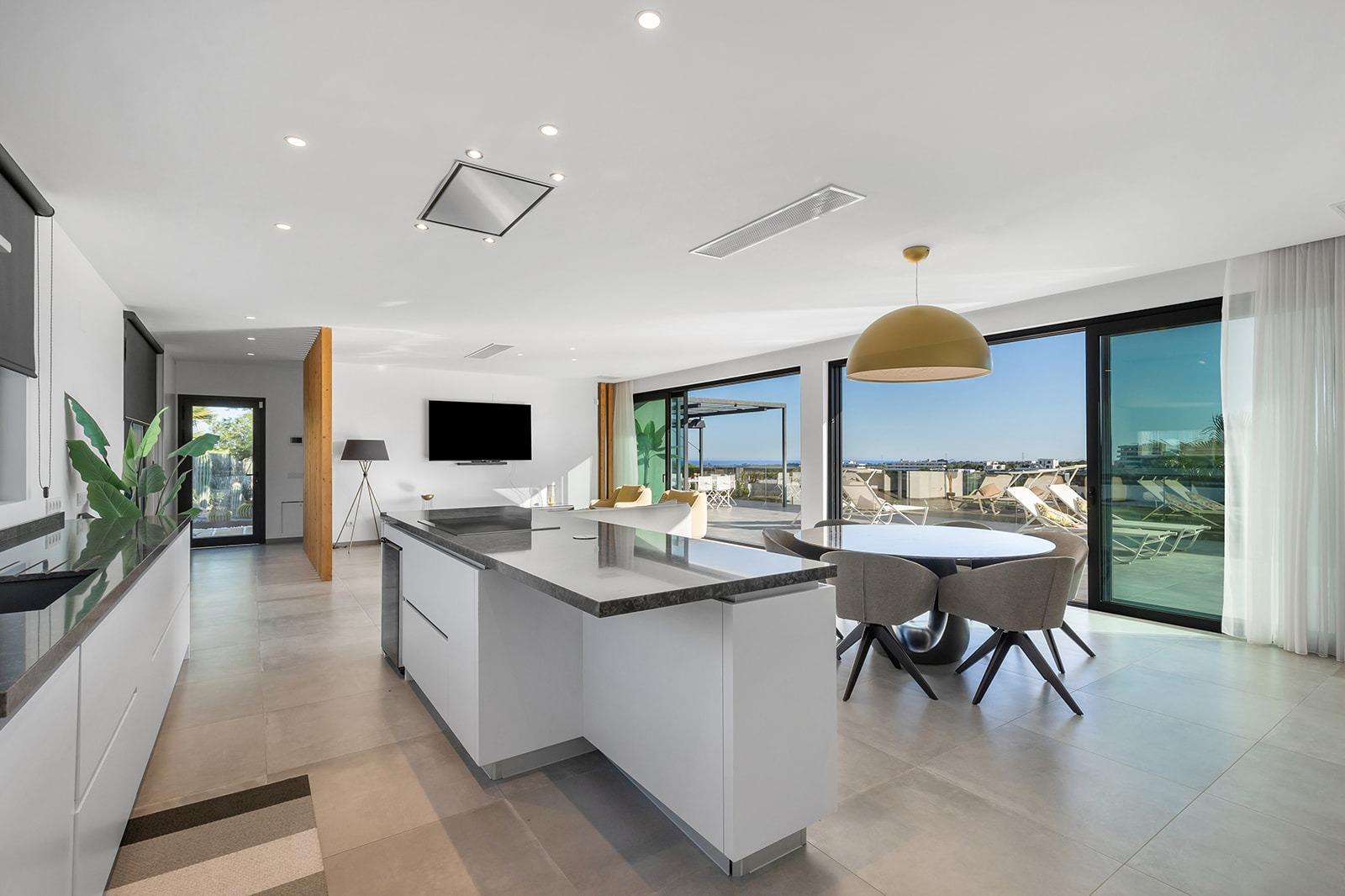 Dining area in villa for sale in Orihuela