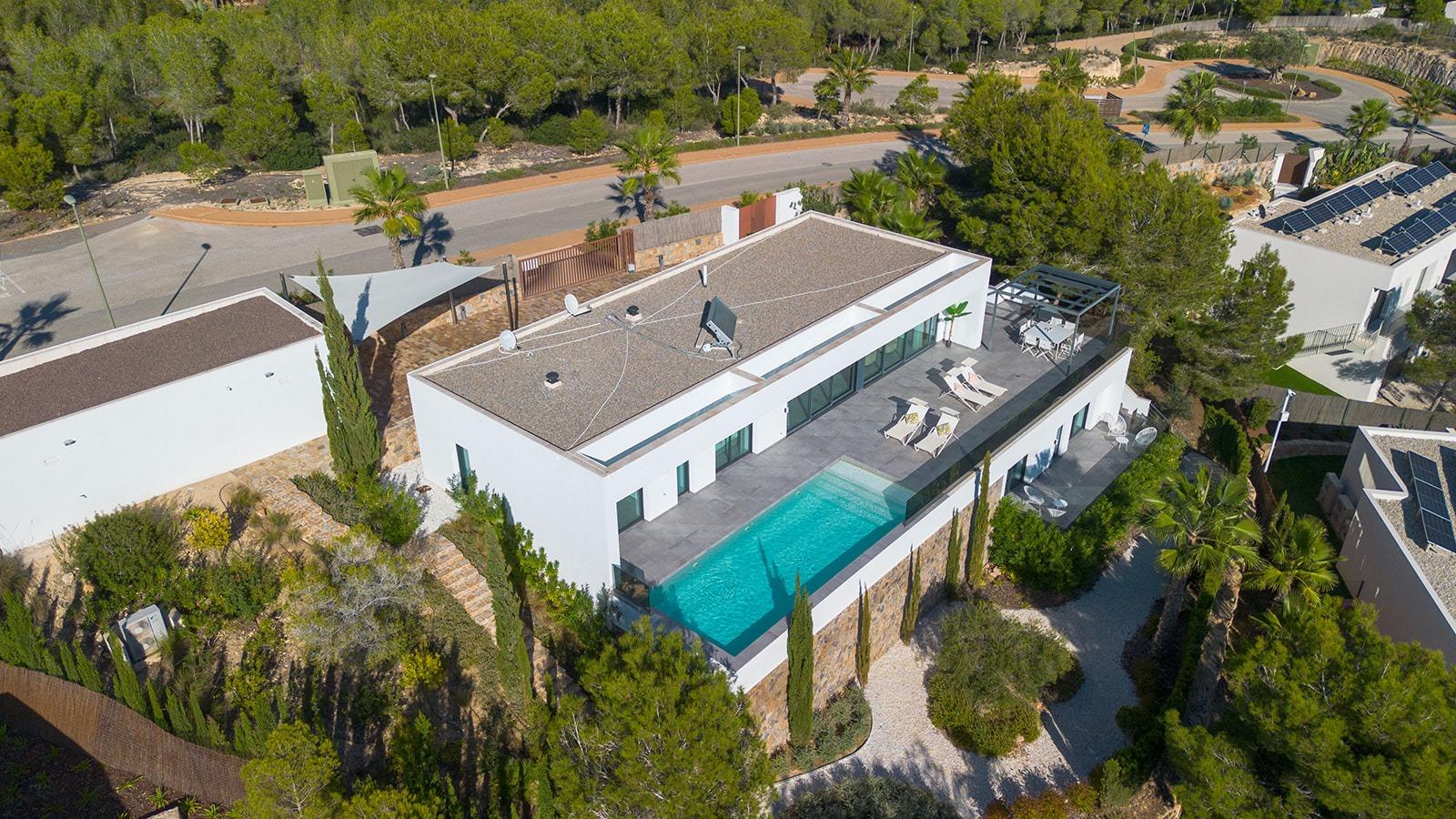 Luxury 4-Bedroom Villa with Golf Views in Las Colinas Golf & Country Club This spectacular modern vi