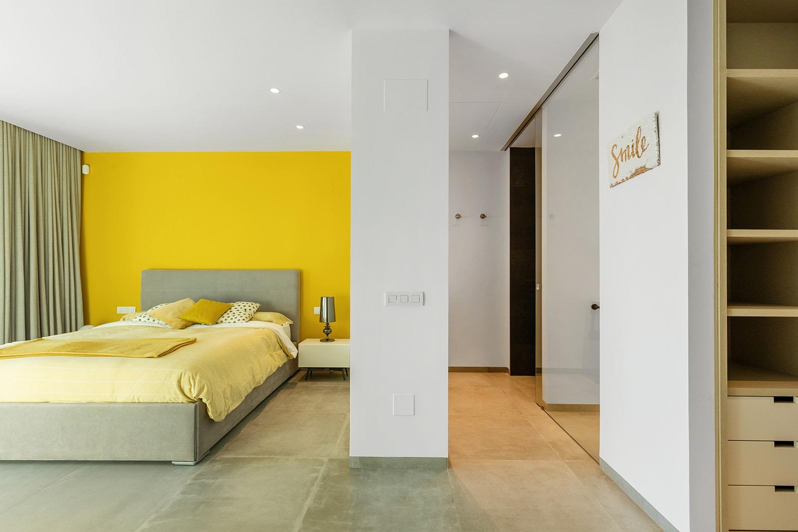 Master bedroom in villa for sale in Orihuela