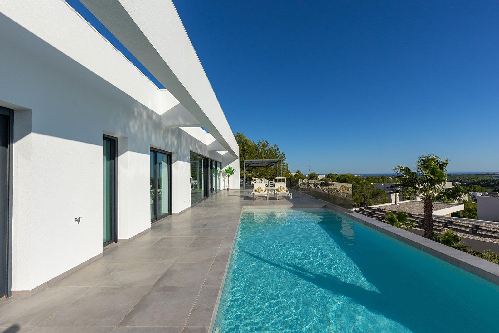 Terrace in villa for sale in Orihuela