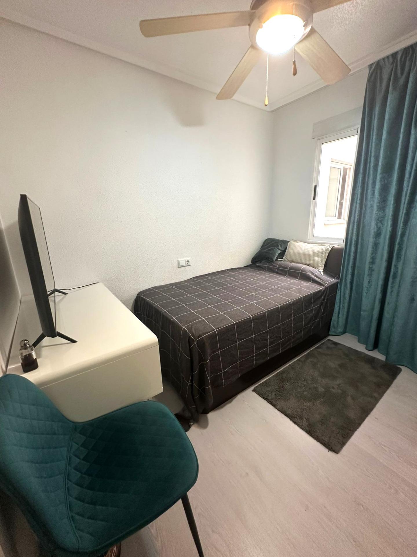Master bedroom in apartment for sale in Torrevieja
