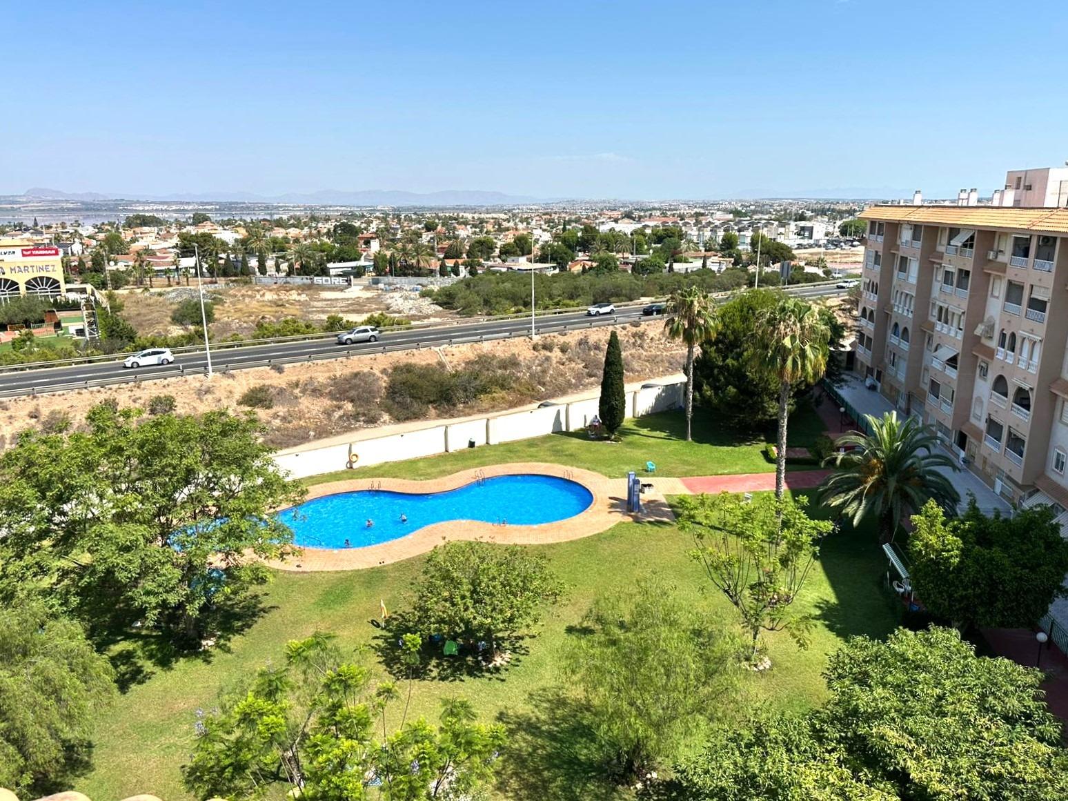 Bedroom in apartment for sale in Torrevieja