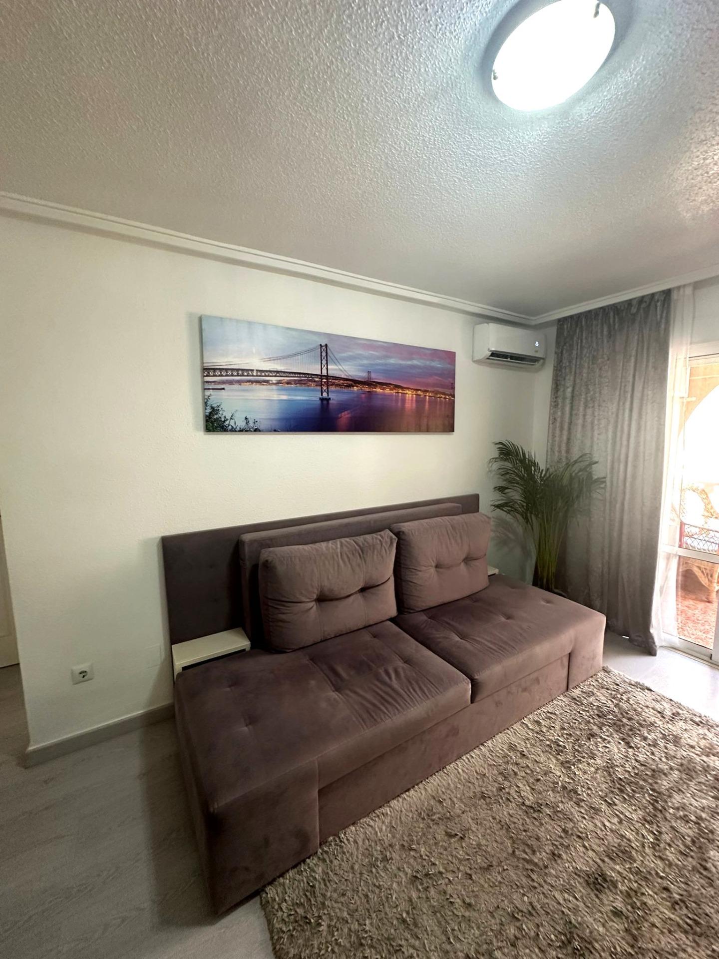 Modern 2 bedroom flat with private terrace, pool and garden in Torrevieja Upon entering this modern
