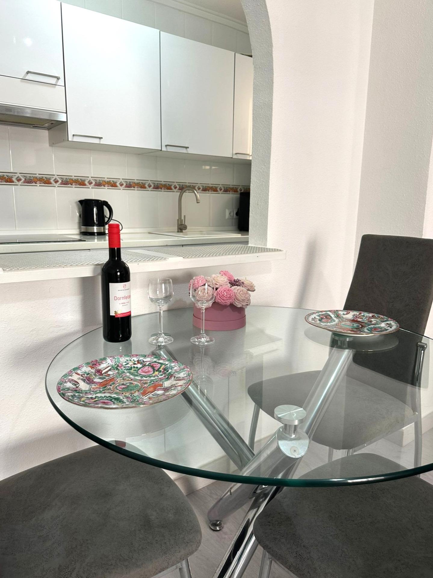 Modern 2 bedroom flat with private terrace, pool and garden in Torrevieja Upon entering this modern