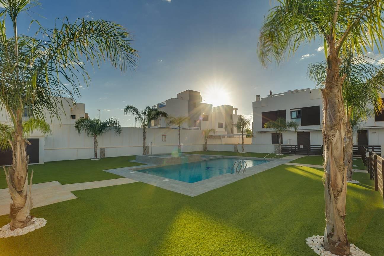 Dining area in apartment for sale in Pilar de La Horadada