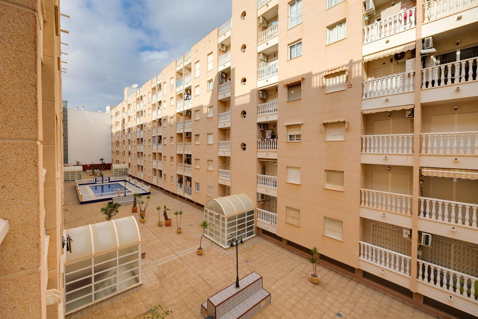 Garden in apartment for sale in Torrevieja
