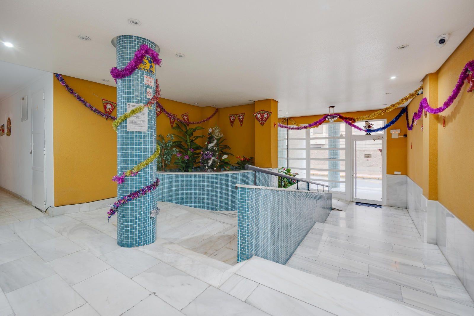 Bedrooms: 3, Bathrooms: 1, Apartment in Torrevieja, Alicante, Spain