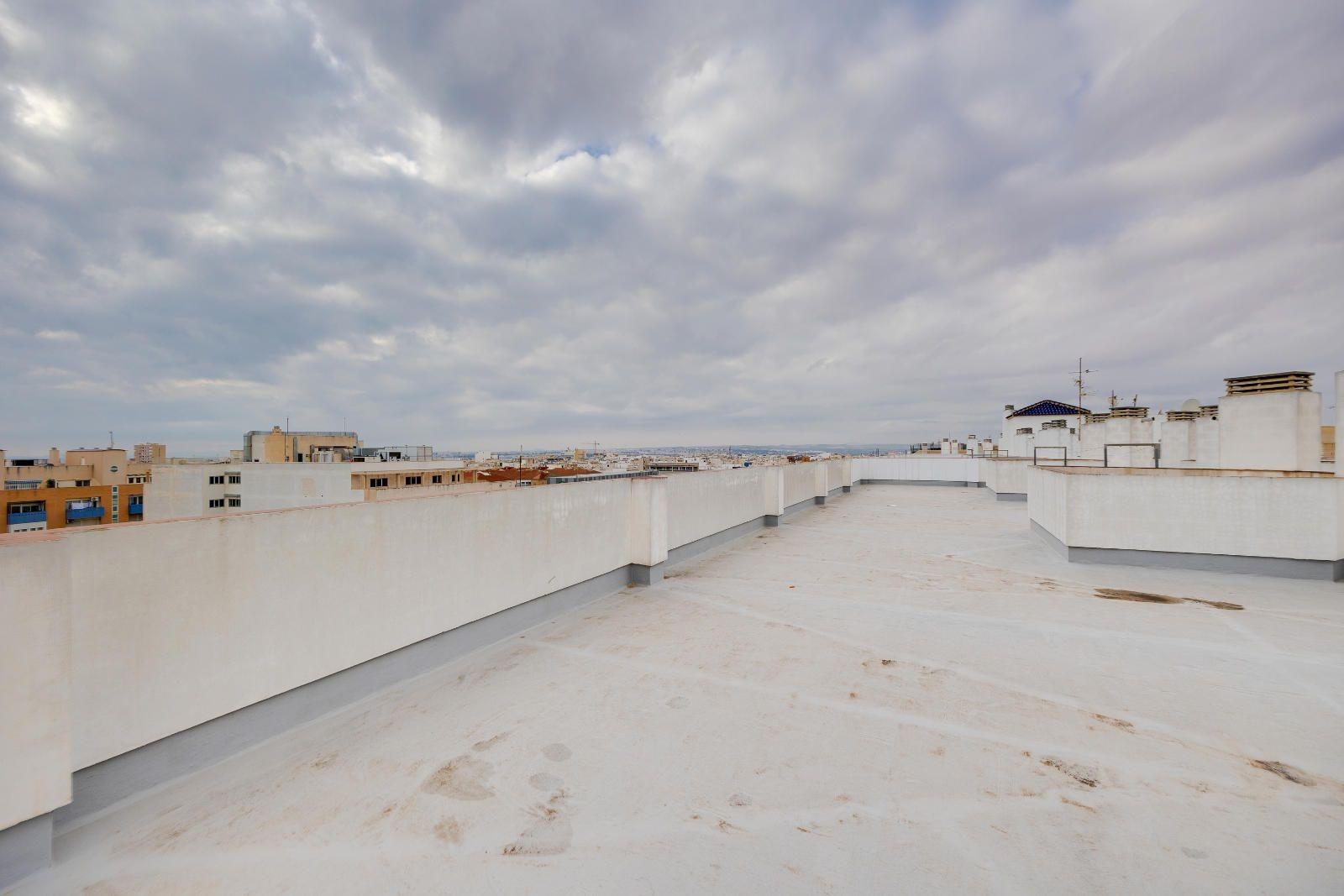 Terrace in apartment for sale in Torrevieja