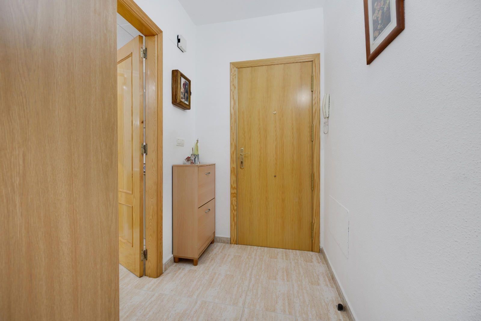 Bedrooms: 3, Bathrooms: 1, Apartment in Torrevieja, Alicante, Spain
