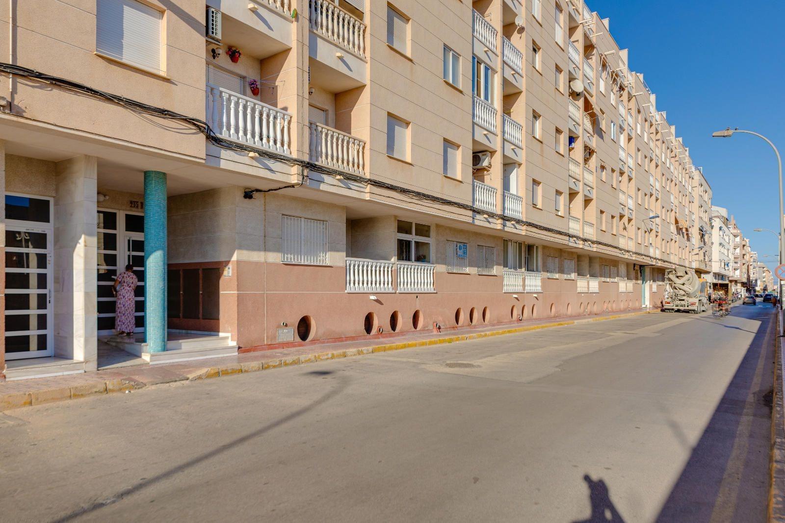 Pool area in apartment for sale in Torrevieja