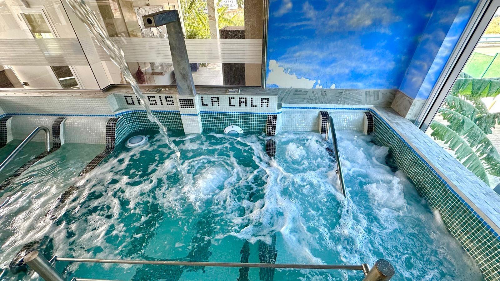 Pool area in apartment for sale in Finestrat