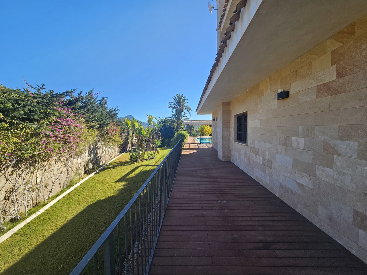 Living room in villa for sale in La Manga Club