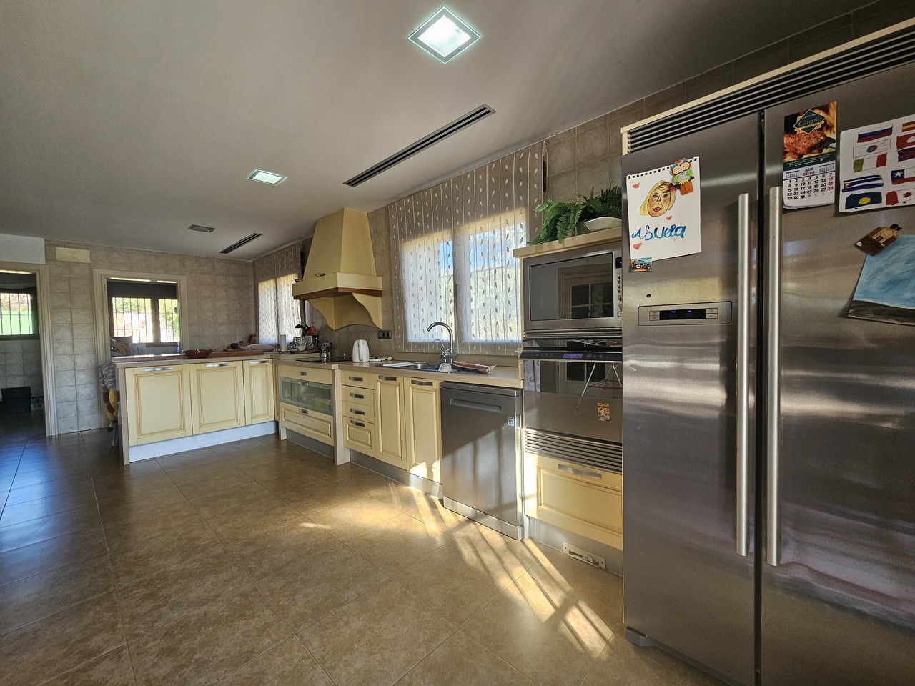 Dining area in villa for sale in La Manga Club