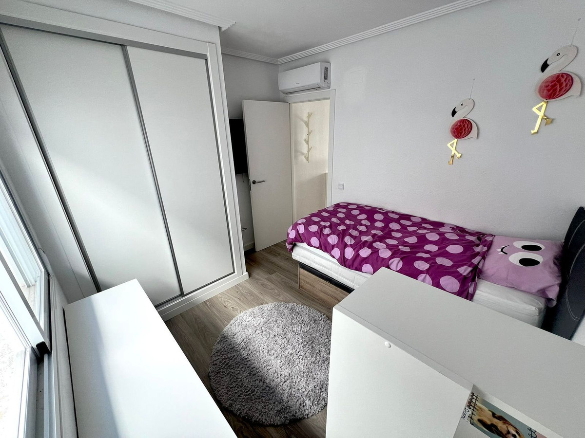 Master bedroom in terraced for sale in Los Alcazares